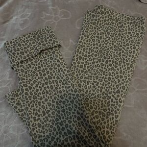 PINK Victoria's Secret Leopard Print Leggings